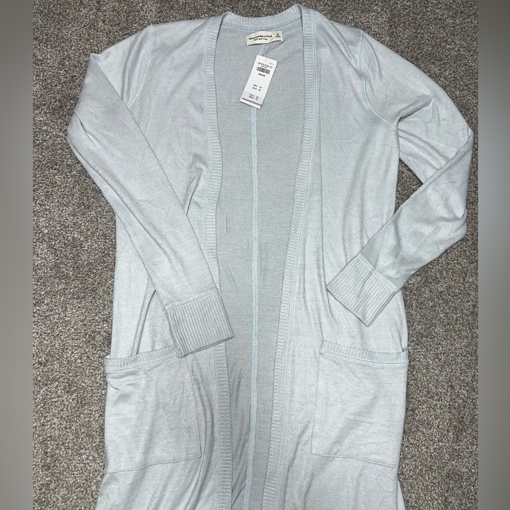 LIGHT BLUE CARDIGAN